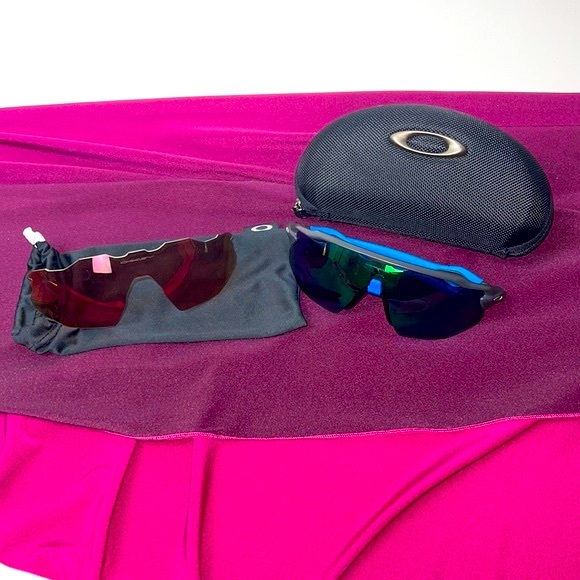 Oakley Other - Oakley Mens Radar ev advancer